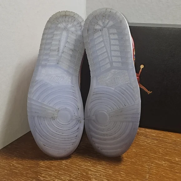 Jordan Red and White Athletic Shoes High-Top Design - Picture 2 of 8